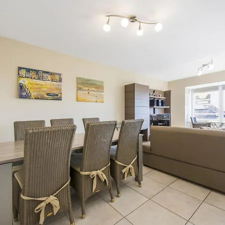 Close To The Downtown Apartment Blankenberge